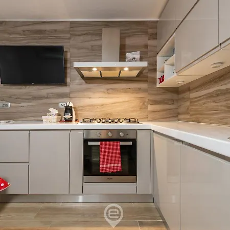 Monica - Scirocco Apartament